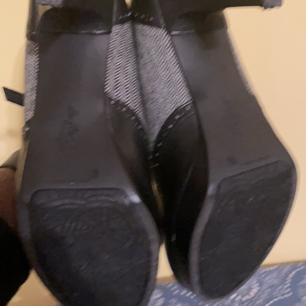 Never Worn - image 6